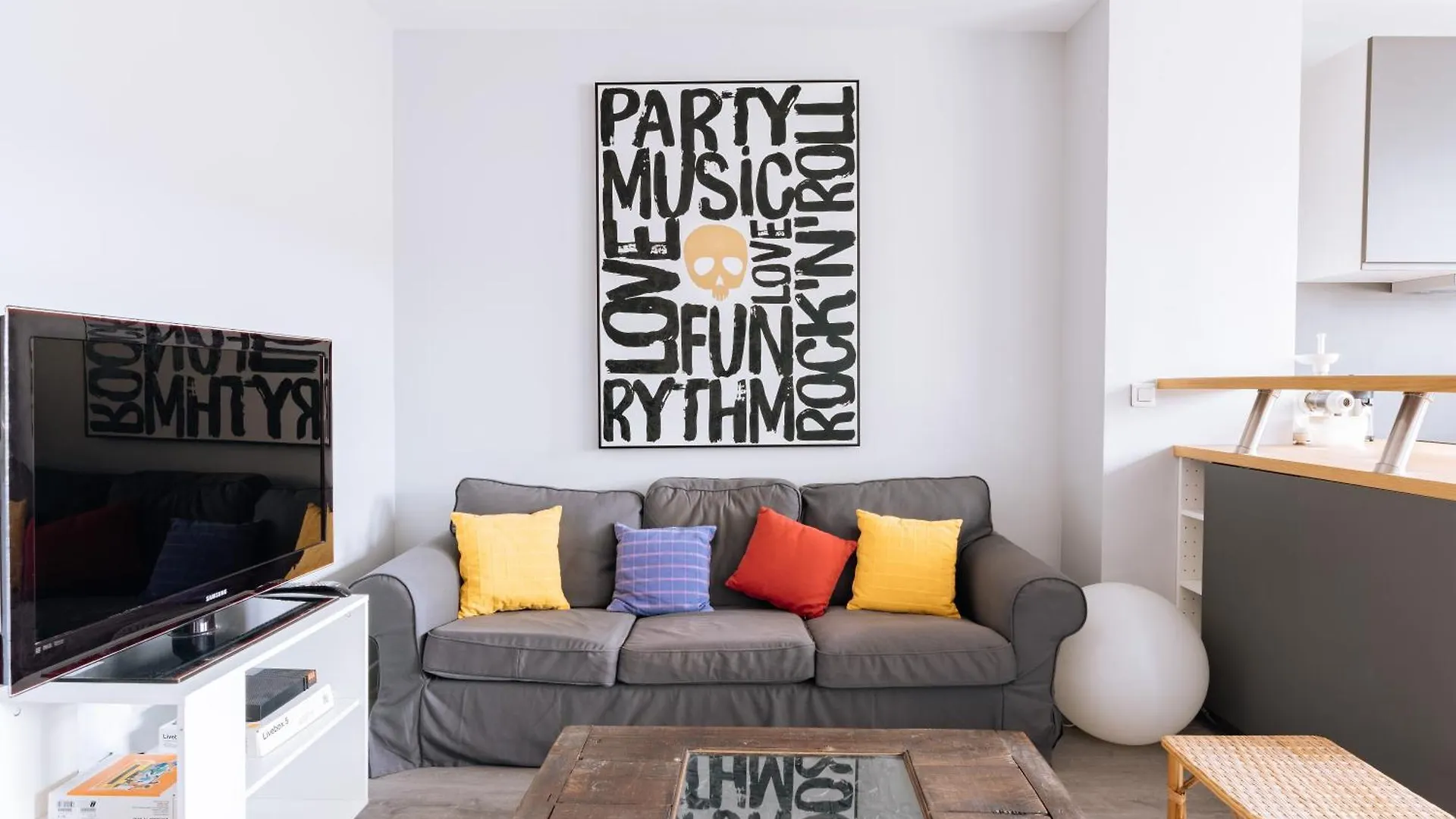 Exuberant 1Bd Apartment Near Canal Saint-Martin! 巴黎 法国