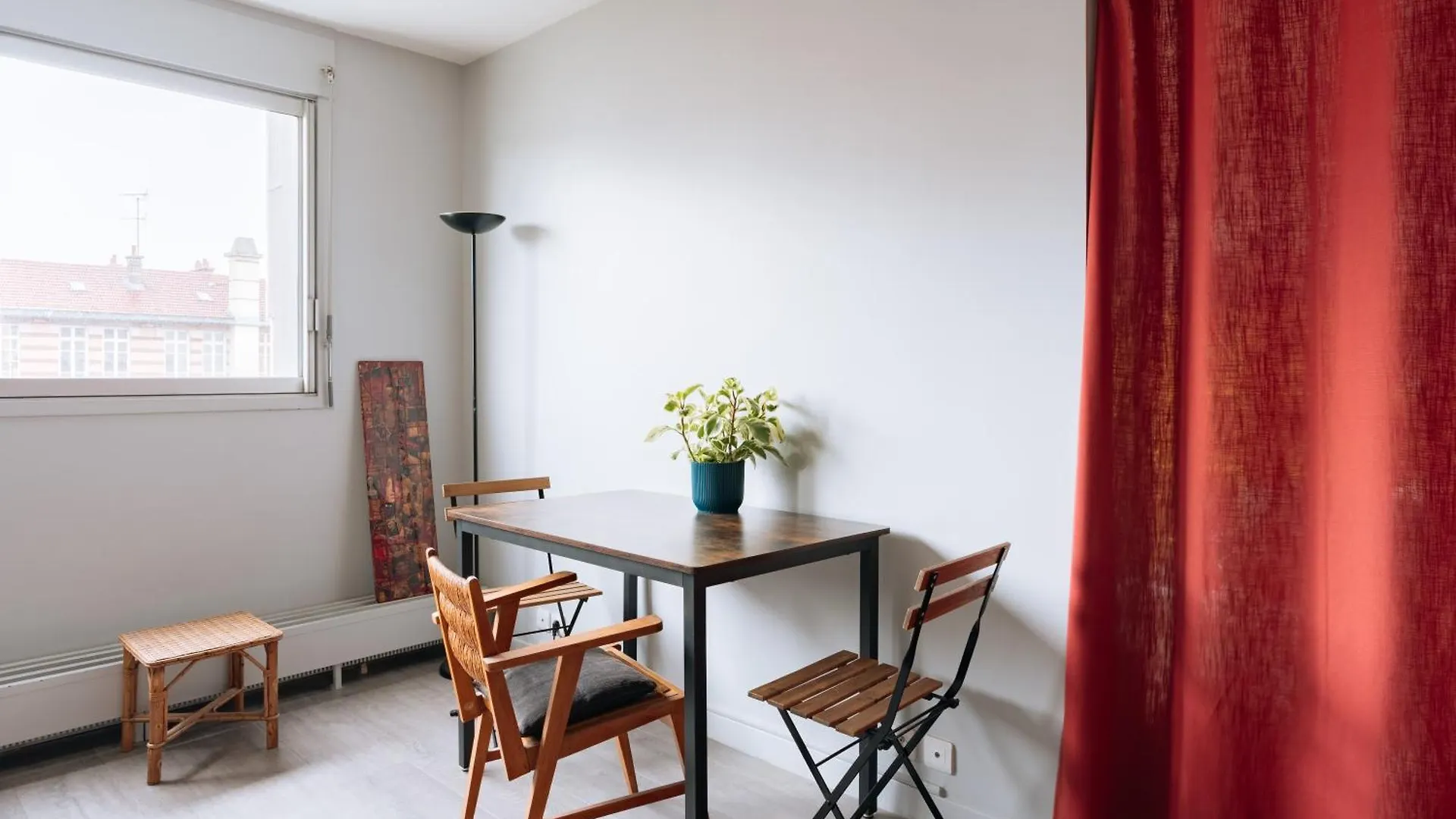 Exuberant 1Bd Apartment Near Canal Saint-Martin! Paris